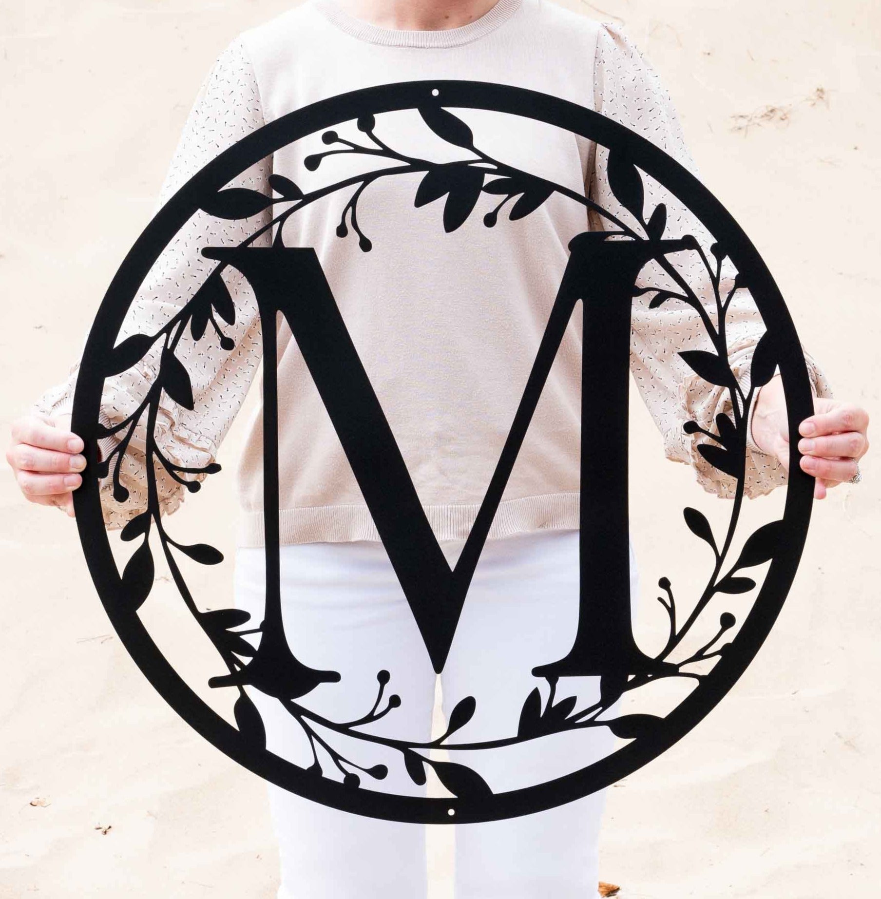 Letter Circle Monogram with Vines